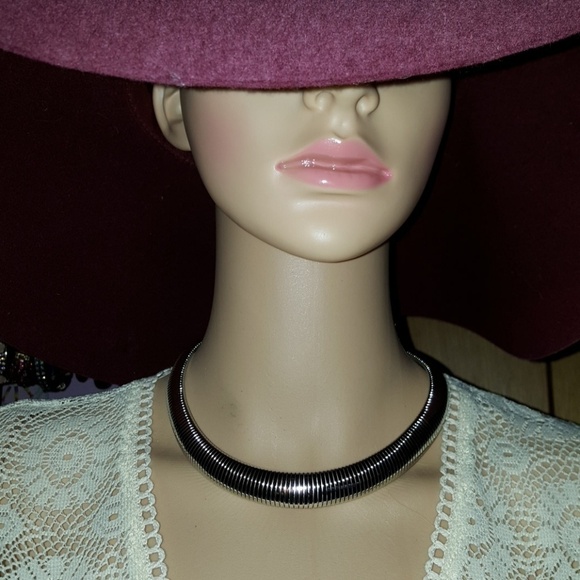 𝅺park lane rodeium plated snake chain. - Picture 1 of 5